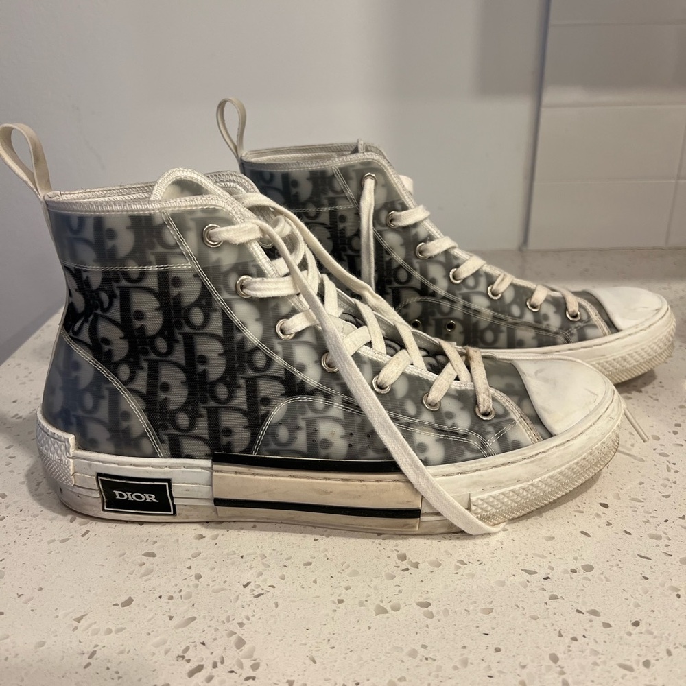 Dior Black and White High-Top Sneakers - Picture 5 of 9